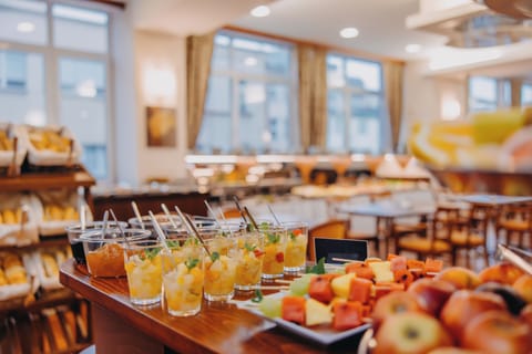 Daily buffet breakfast for a fee