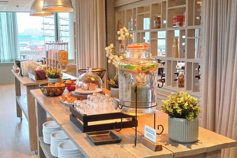 Daily buffet breakfast for a fee