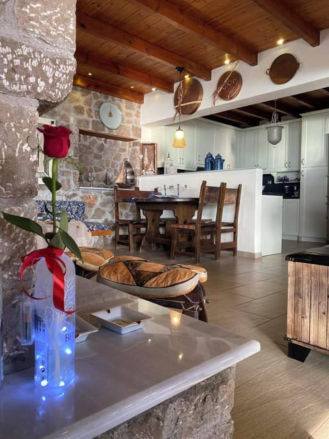 Villa, 4 Bedrooms, Private Pool, Garden View | Interior