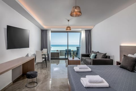 Junior Suite, Hot Tub, Sea View | In-room safe, laptop workspace, blackout drapes, soundproofing
