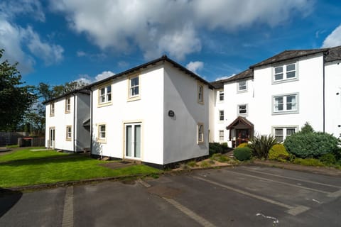 The property has a private car park and is also a short walk from Booths supermarket and the bus stop