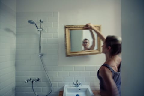 In-room safe, soundproofing, free WiFi, bed sheets