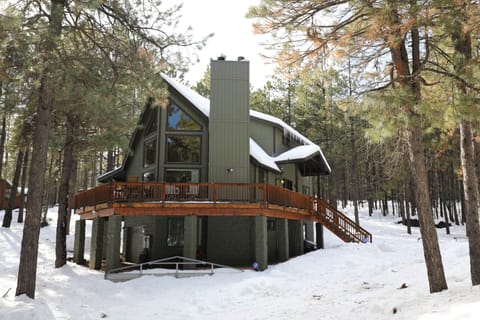 Come play in the snow!