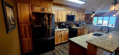 Kitchen - All New Appliances