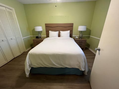 Suite, 1 Bedroom | 1 bedroom, iron/ironing board, free WiFi, bed sheets