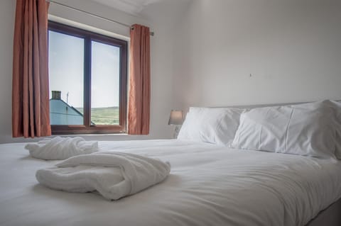 House (3 Bedrooms) | 3 bedrooms, iron/ironing board, free WiFi, bed sheets