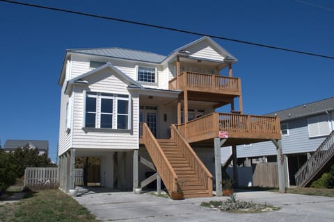 Endless Summer Exterior