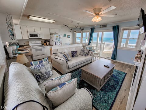 2712 S Shore Dr (Beach House) - watermarked-01