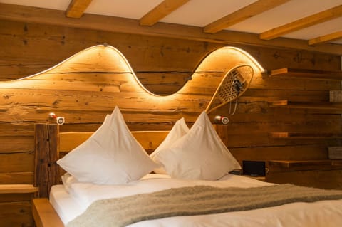 Deluxe Double Room | Premium bedding, down comforters, desk, soundproofing