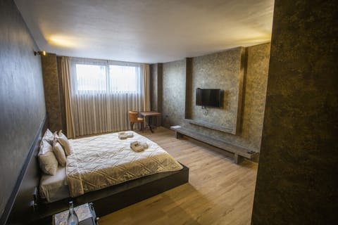 Basic Double Room | Minibar, free WiFi