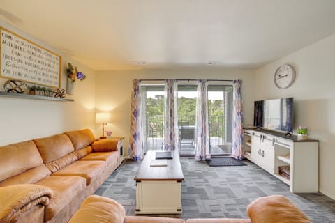Branson Vacation Rental | 2BR | 2 BA | 1,225 Sq Ft