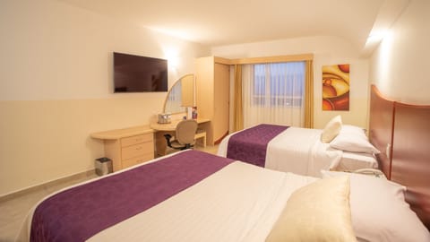 Standard Room | In-room safe, desk, laptop workspace, free WiFi