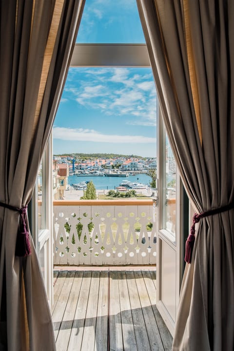 Double Room With View and Balcony  | Down comforters, minibar, desk, blackout drapes