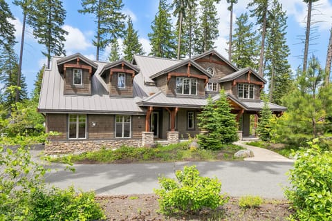Oasis Inn: - Great location in the heart of Suncadia Resort.
