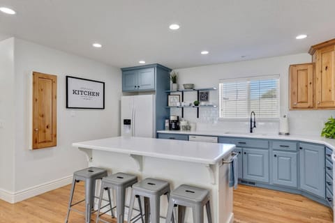 Fully Stocked Kitchen