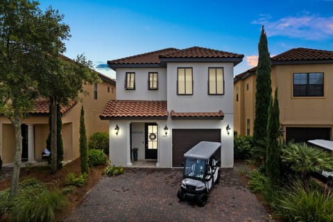 Welcome to Venetian Boardwalk!  Front view of your vacation home. 