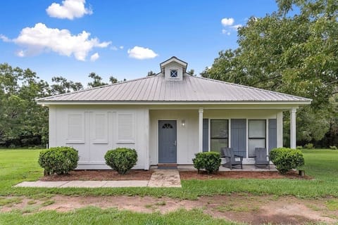 Welcome to Country Living!