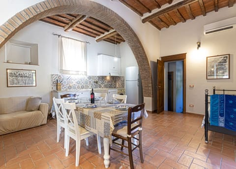 table-casa La Leccia-Elba Island