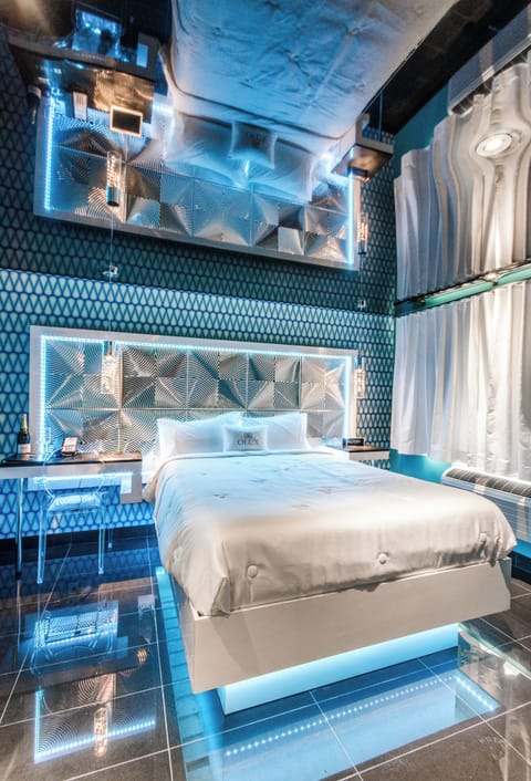 Premium Queen Room, Non Smoking  | In-room safe, iron/ironing board, free WiFi, bed sheets