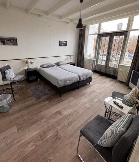 Comfort Quadruple Room | Free WiFi, bed sheets