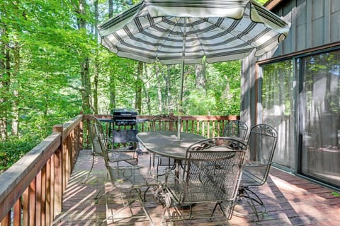Dillard Vacation Rental | 3BR | 2BA | 1,605 Sq Ft | Step-Free Entry