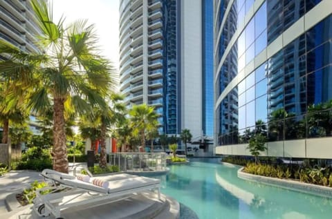 2 outdoor pools