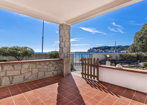 Sea view-Emma-Elba Island