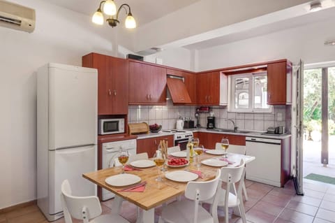 Villa Liostasi image