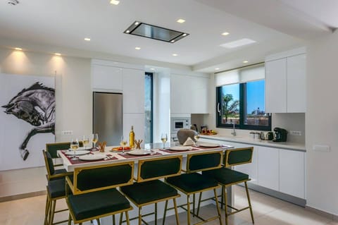 Villa Mariba White image