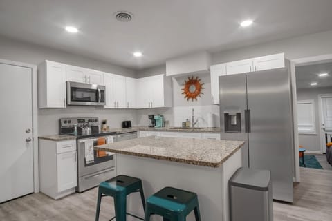 Indoors, Room, Oven, Kitchen Island, Microwave