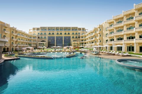 Outdoor pool, lifeguards on site
