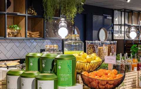 Daily buffet breakfast (EUR 13.90 per person)