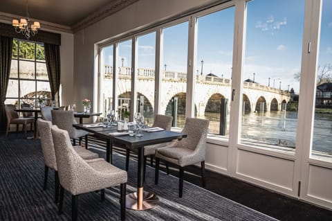 Breakfast, lunch, dinner served; Modern European cuisine 