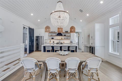 2nd Floor, Dining Area