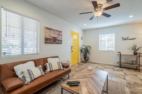 Welcome to our private getaway!  Whether you came from the airport or somewhere else, you certainly didn't have to come far to reach our centrally located bungalow.