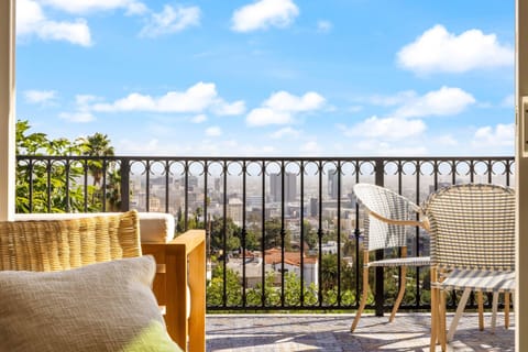Living Room Area w Hollywood Hills Views