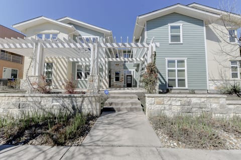 2020 Simond Avenue Unit B is in very quiet four-unit  building