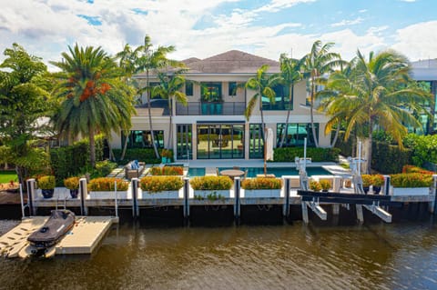 75 ft waterfrontage, space for boats under 45ft. Floating dock not longer there