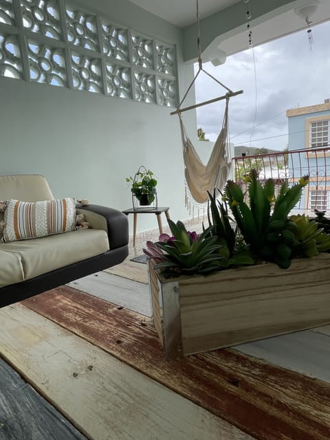 Balcony-lounge