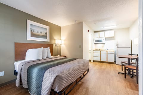 Free WiFi, bed sheets, wheelchair access