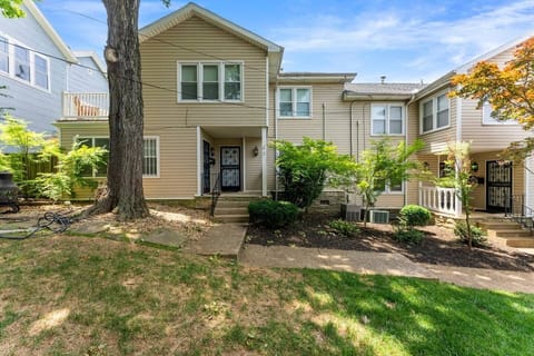 Beautiful 4 Condo Complex - Perfect Getaway for Groups & Families 