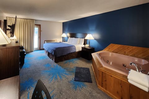 Room, 1 King Bed, Non Smoking (Upgrade) | Premium bedding, pillowtop beds, cribs/infant beds, rollaway beds