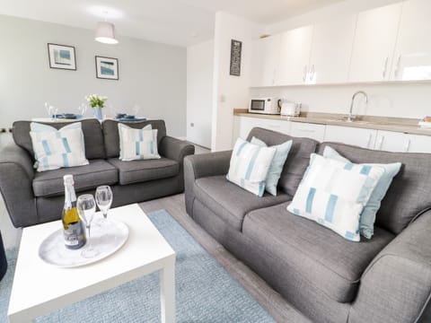 Cottage | Living area