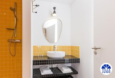 50s Design Room, 1 Queen Bed, Non-Smoking | Premium bedding, individually decorated, individually furnished, desk