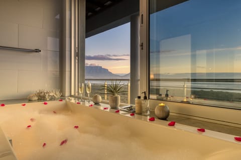 Panoramic Room, 1 King Bed, Ocean View | Bathroom | Free toiletries, hair dryer, slippers, towels