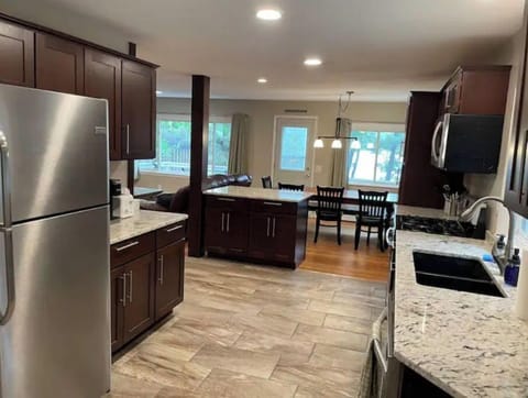 New Kitchen with toaster, griddle, blender, waffle maker, instapot and airfryer!