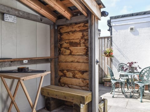 Sitting-out-area | Churchtown-Chase Heys Cottage - Churchtown, Churchtown, near Southport