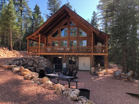 Plenty of outdoor living to enjoy relaxation, dining, firepit and fun! 