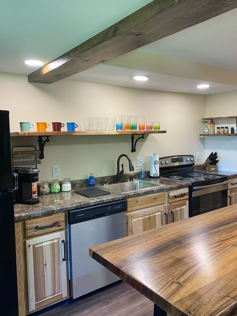 A kitchen so nice I’m showing it twice.  