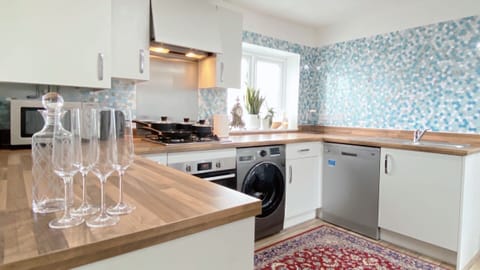 Kitchen;microwave, oven, kettle,dishwasher, fridge freezer, w.machine, dryer etc